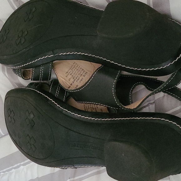 Naturalizer black with silver embellishments - Picture 4 of 5